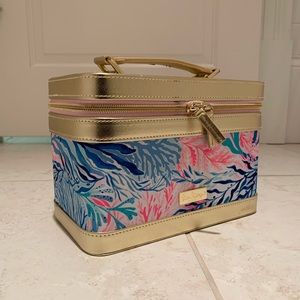 Lilly Pulitzer makeup bag with build on mirror